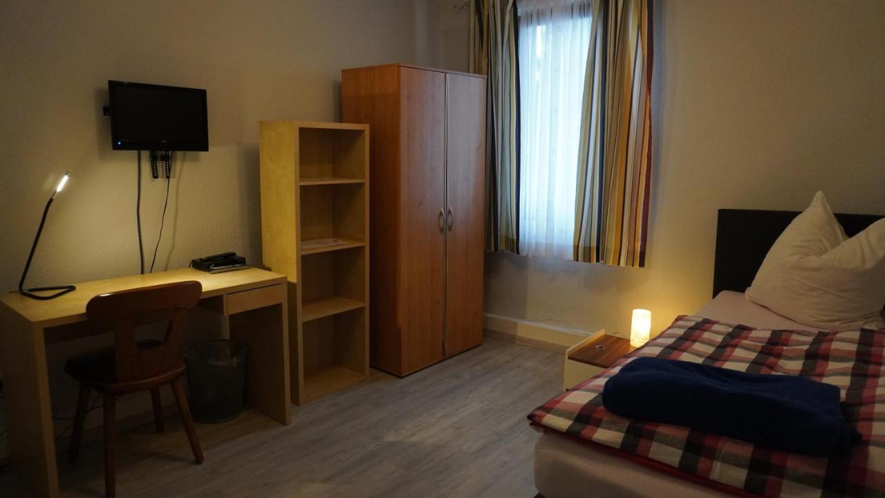 Bed & Breakfast Schoene Aussicht Usingen